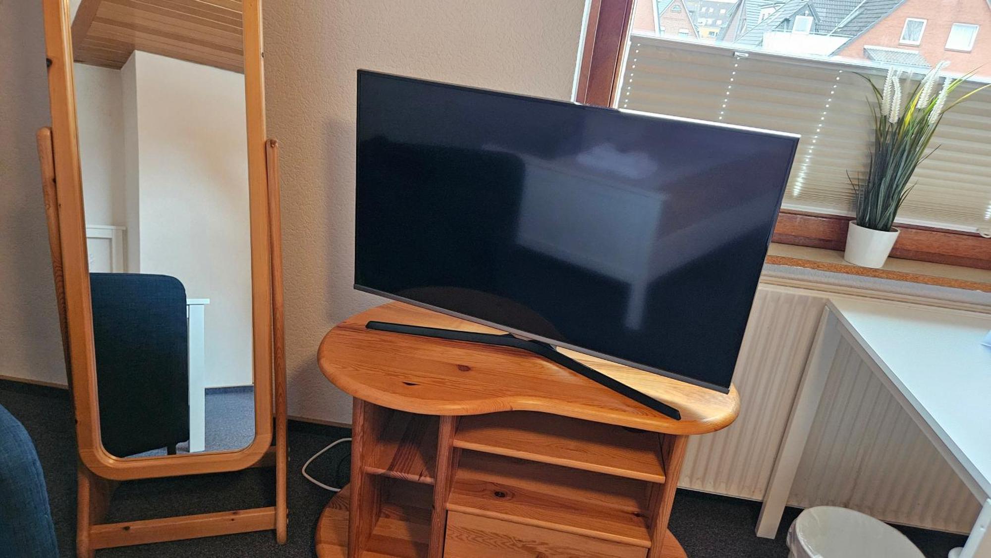 Hotel Dorfkrug Buesum - Guenstige Altbauzimmer Am Oland Rum bild